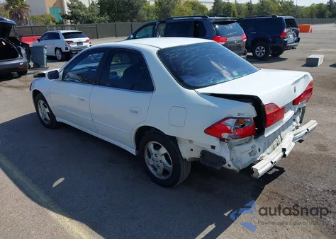 2000 Honda Accord 2.3 Ex z USA, uszkodzony, nr VIN 1HGCG6685YA084963